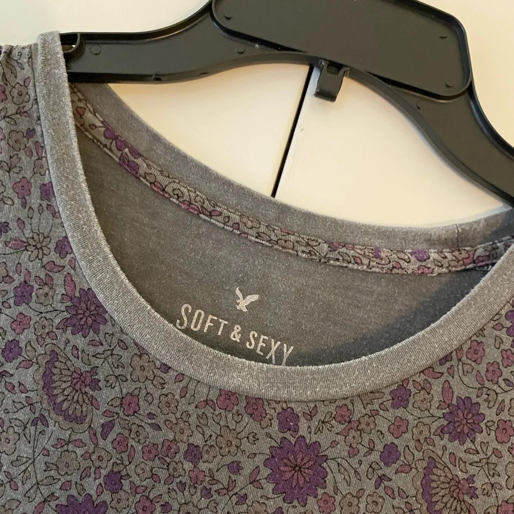 AMERICAN EAGLE Soft & Sexy Grey Floral Tank - Picture 2 of 10